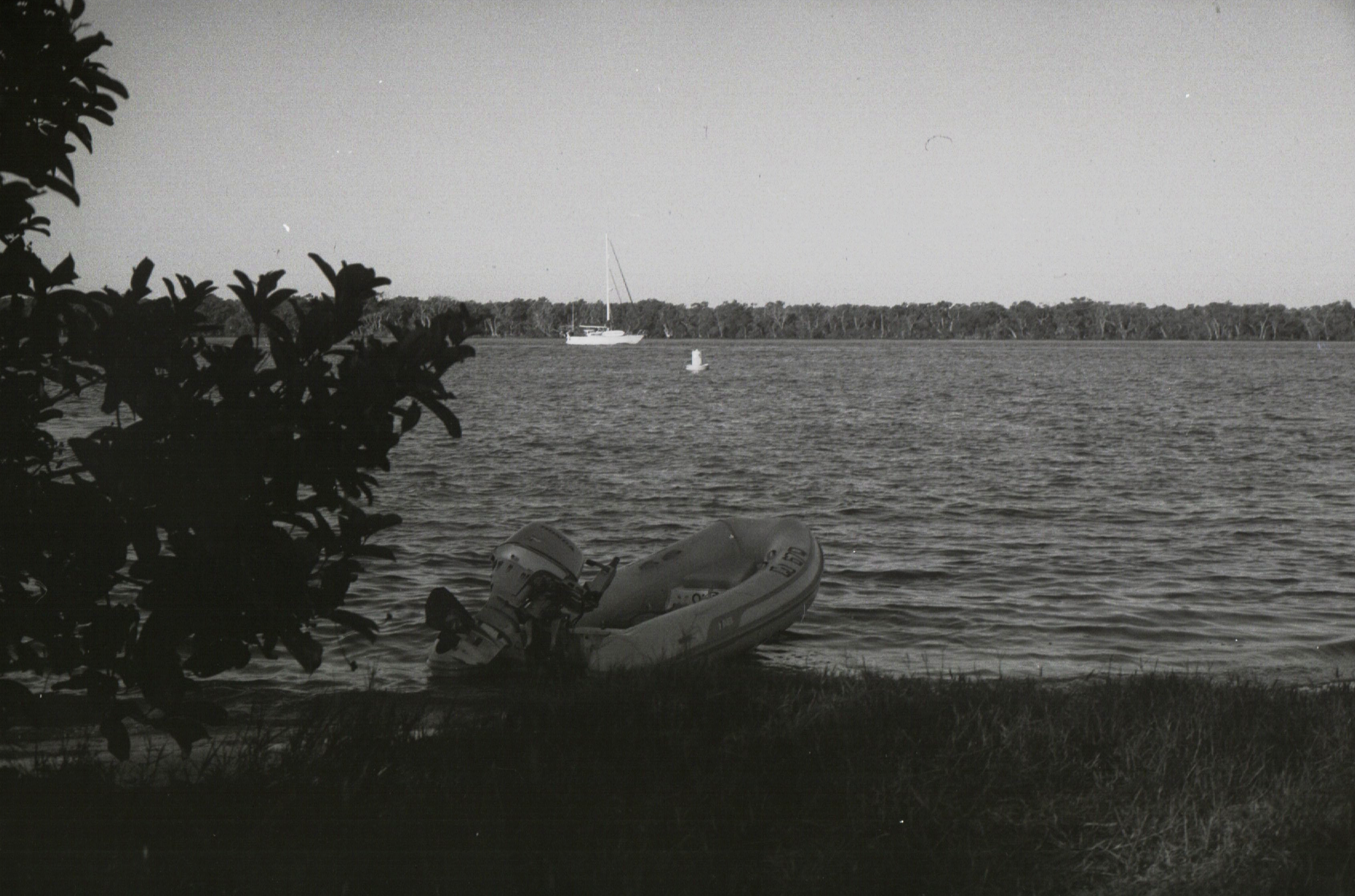 Broadwater — quiet mooring